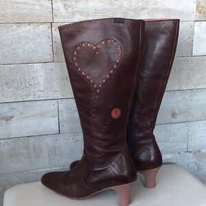 Camper tall genuine leather Swirl & Heart Designs heel boots